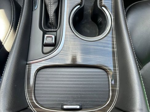 Used 2020 Buick Envision Essence FWD image 30