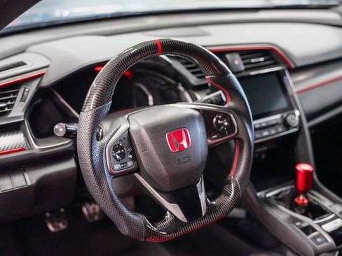 Used 2019 Honda Civic Type R image 4