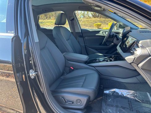 Certified 2025 Audi A5 2.0T Premium w/ Convenience Package image 28