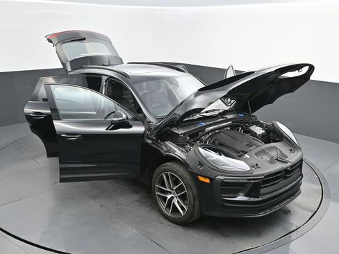 New 2026 Porsche Macan AWD/4WD image 43