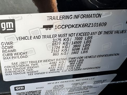 Used 2024 Chevrolet Silverado 1500 LT AWD/4WD image 44