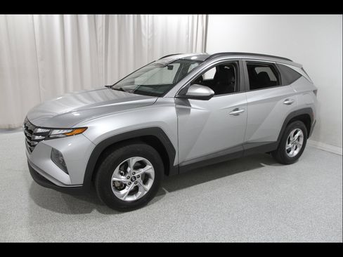 Used 2024 Hyundai Tucson SEL AWD/4WD image 3
