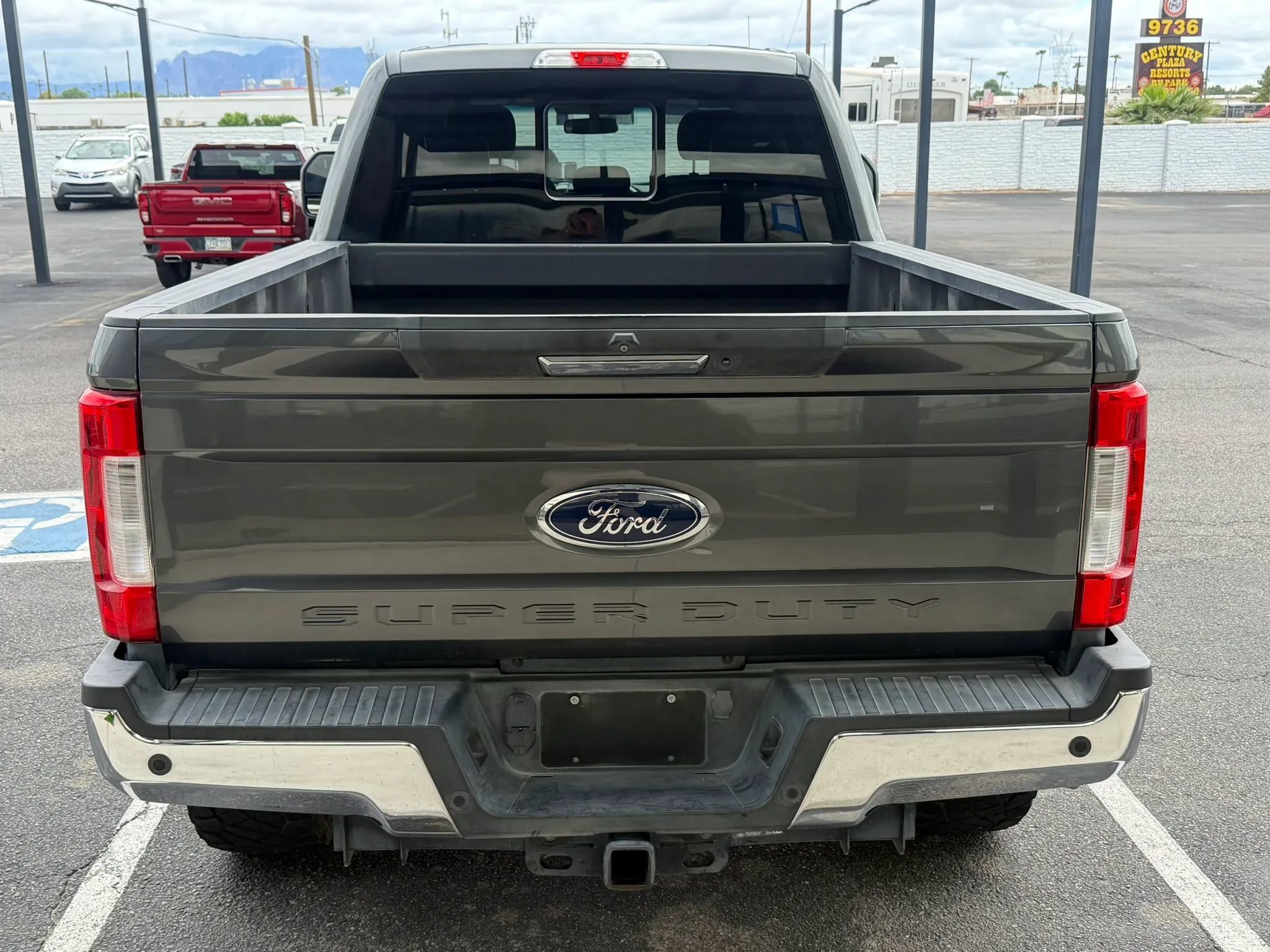 Used 2018 Ford F350 Lariat AWD/4WD image 8