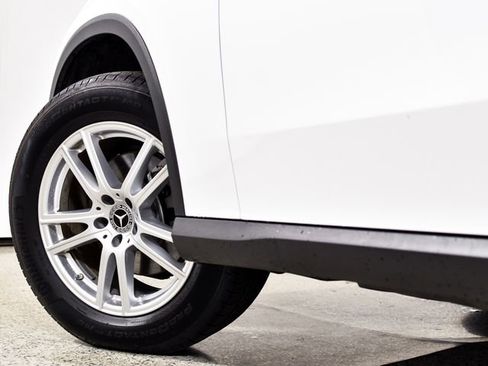 Certified 2025 Mercedes-Benz GLC 300 GLC 300 image 15