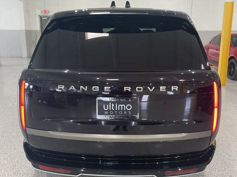 Used 2025 Land Rover Range Rover Long Wheelbase SE image 6