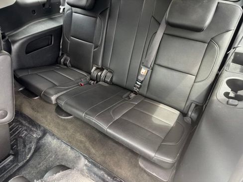 Used 2018 Chevrolet Suburban Premier AWD/4WD image 10