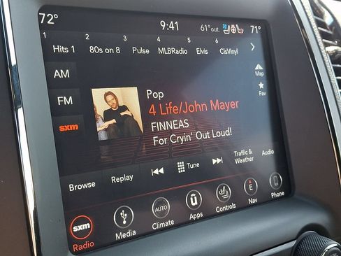 Used 2019 Dodge Durango R/T w/ Technology Group AWD/4WD image 21
