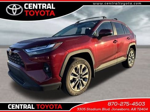 Used 2024 Toyota RAV4 XLE Premium image 1