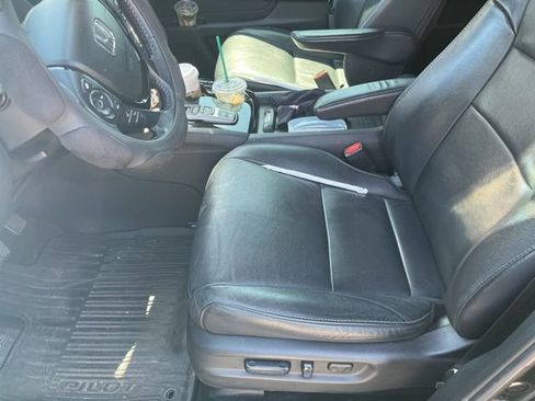 Used 2017 Honda Pilot Touring image 12