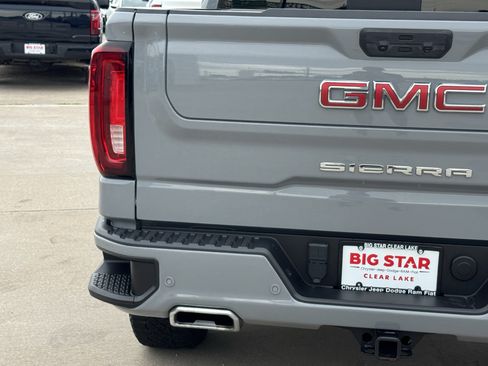 Used 2024 GMC Sierra 1500 AT4 w/ Technology Package AWD/4WD image 12