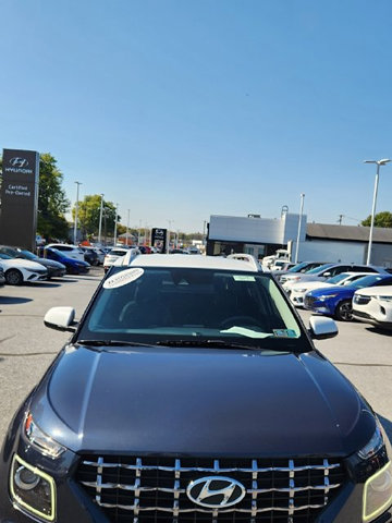 Used 2021 Hyundai Venue FWD image 18