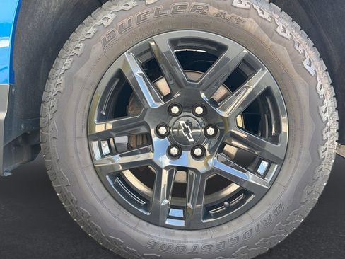 Used 2023 Chevrolet Silverado 1500 RST AWD/4WD image 31
