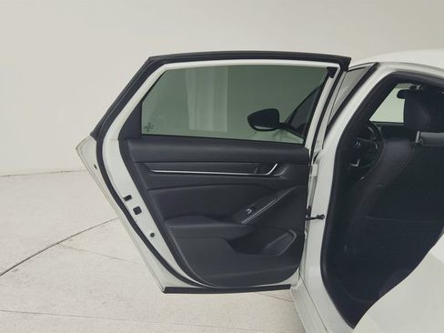 Used 2022 Honda Accord Sport image 21