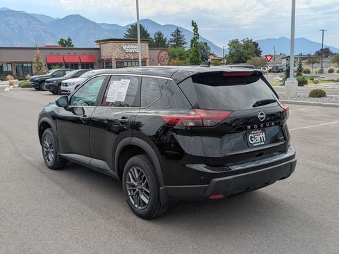 Used 2024 Nissan Rogue S AWD/4WD image 8