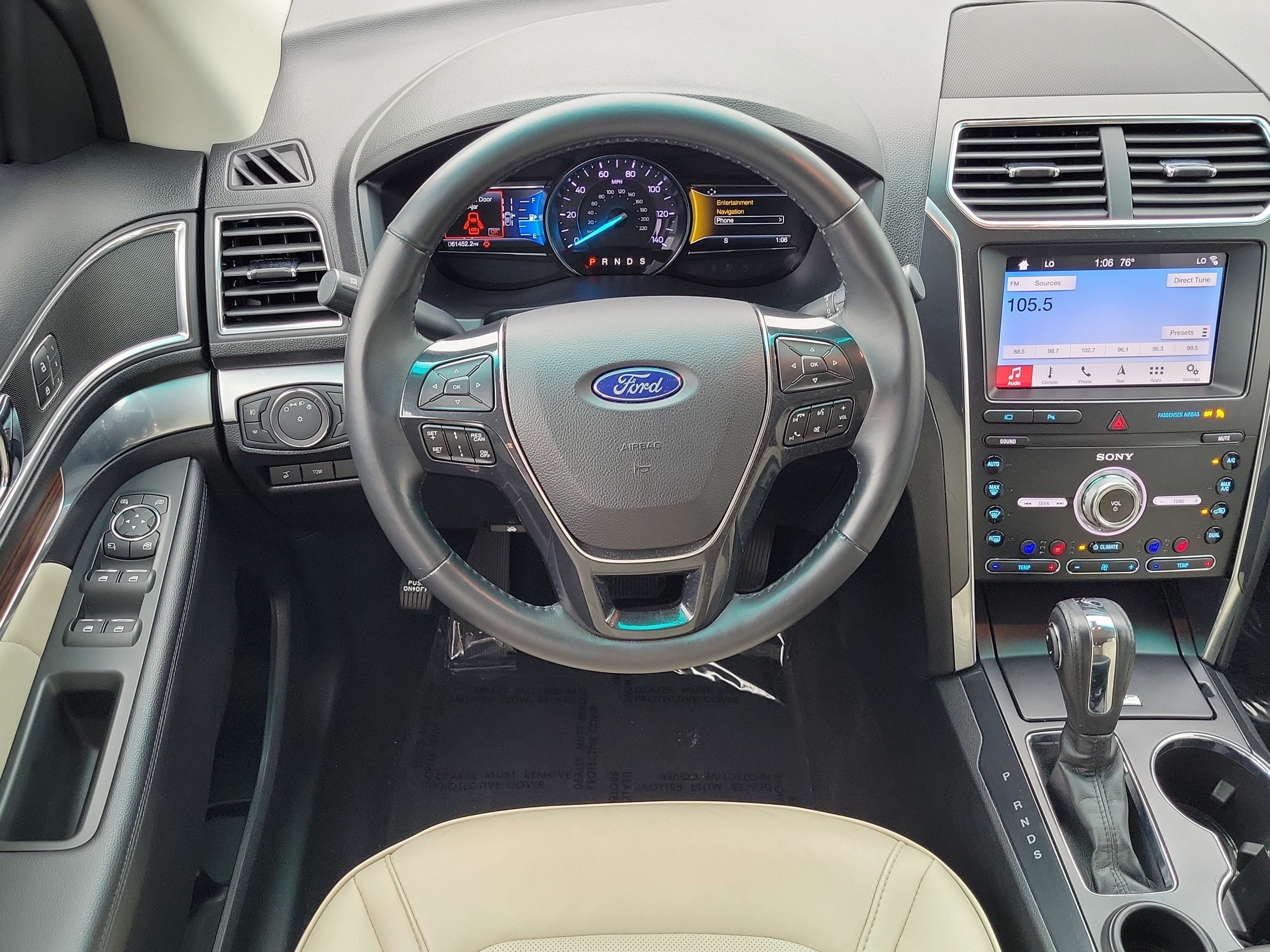 Used 2019 Ford Explorer Limited w/ Limited Luxury Package FWD image 18