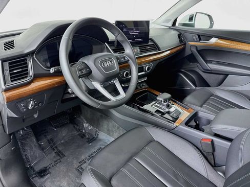 Used 2023 Audi Q5 2.0T Premium Plus w/ Premium Plus Package AWD/4WD image 4