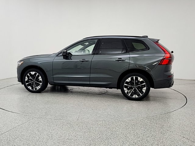 New 2027 Volvo XC60 B5 Plus AWD/4WD image 7
