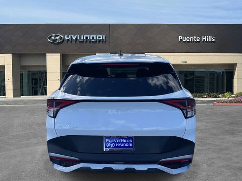 Used 2023 Kia Sportage EX image 5