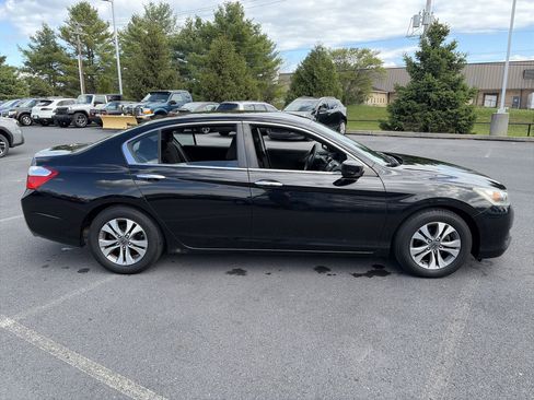 Used 2013 Honda Accord LX image 4