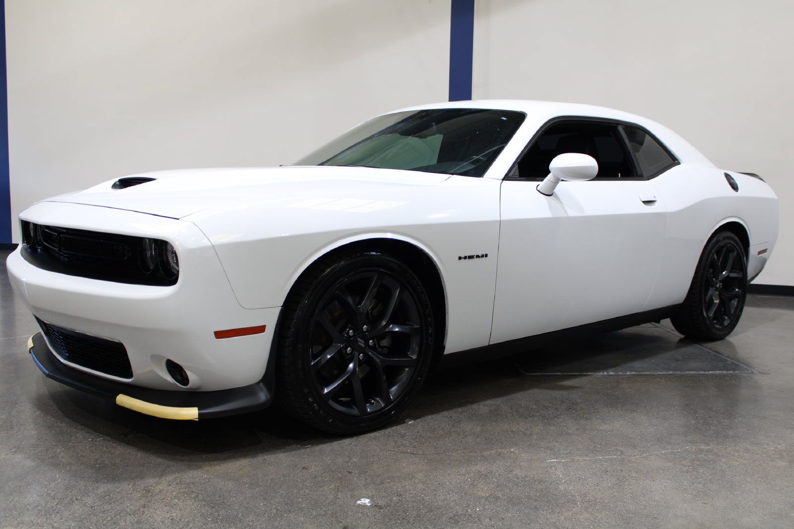 Used 2022 Dodge Challenger R/T w/ Blacktop Package RWD image 6