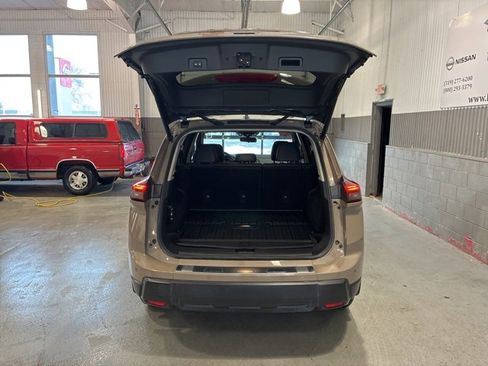 Certified 2024 Nissan Rogue SV w/ SV Premium Package image 11