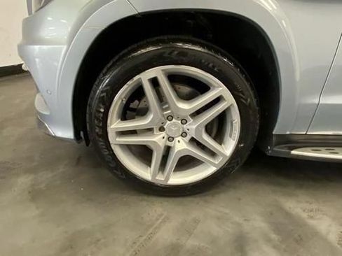 Used 2015 Mercedes-Benz GL 550 4MATIC image 20