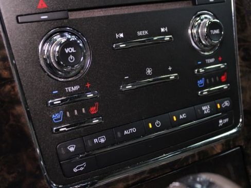 Used 2015 Lincoln Navigator 2WD image 20