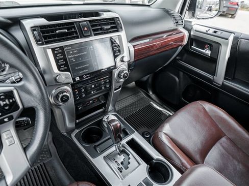 Used 2020 Toyota 4Runner Limited AWD/4WD image 33