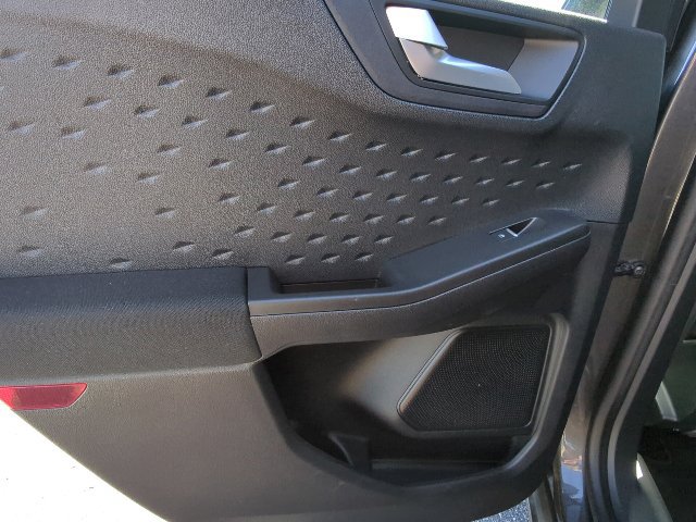 Used 2014 Ford Escape Titanium AWD/4WD image 24