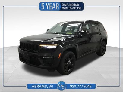 Used 2023 Jeep Grand Cherokee Limited w/ Black Appearance Package