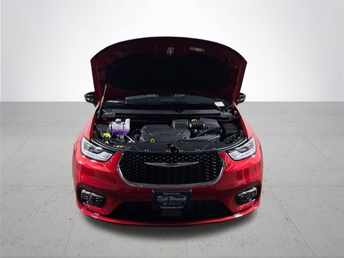 New 2026 Chrysler Pacifica Limited image 22