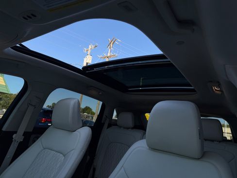 Used 2022 Lincoln Nautilus Black Label w/ Class II Trailer Tow Package image 18