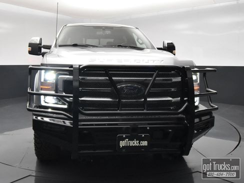 Used 2022 Ford F350 Platinum w/ Tremor Off-Road Package AWD/4WD image 51