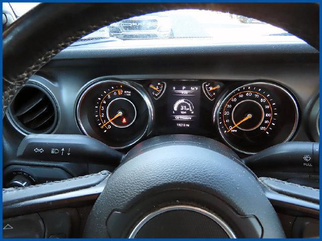 Certified 2022 Jeep Gladiator Sport AWD/4WD image 16