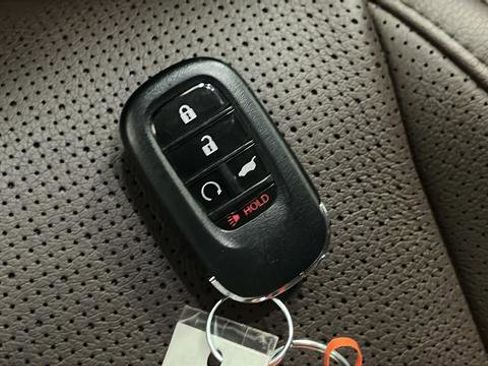 Used 2023 Honda Pilot Elite image 21