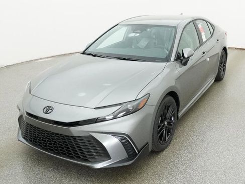 New 2026 Toyota Camry SE FWD image 3