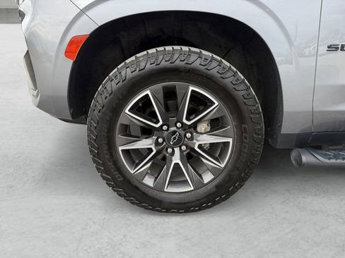 Used 2021 Chevrolet Suburban Z71 image 23