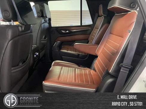 Used 2023 GMC Yukon Denali Ultimate AWD/4WD image 30