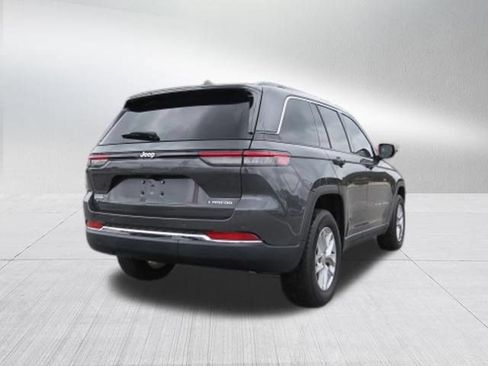 Certified 2024 Jeep Grand Cherokee Laredo X RWD image 4