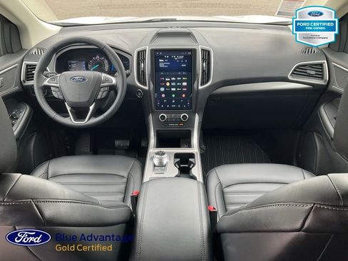 Used 2024 Ford Edge SEL w/ Convenience Package image 3
