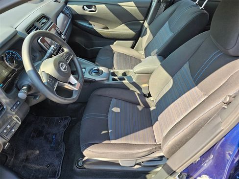 Used 2024 Nissan Leaf S image 16