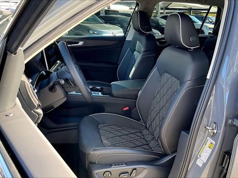 New 2026 Volkswagen Atlas SEL Premium R-Line image 9