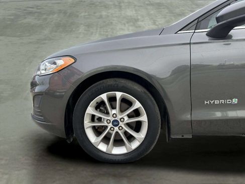 Used 2019 Ford Fusion SE FWD image 33
