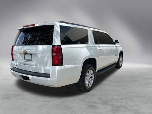Used 2019 Chevrolet Suburban LT RWD image 3