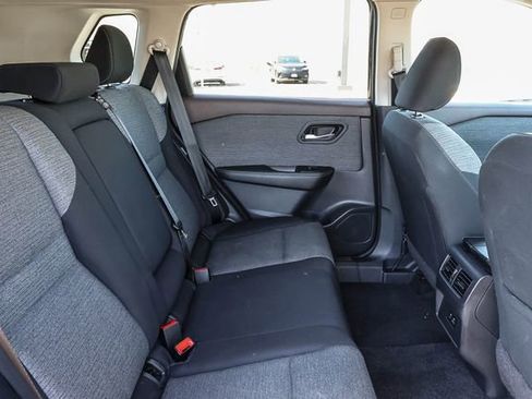 Used 2023 Nissan Rogue SV image 19