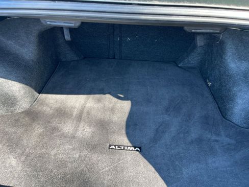 Used 2025 Nissan Altima 2.5 SV image 31