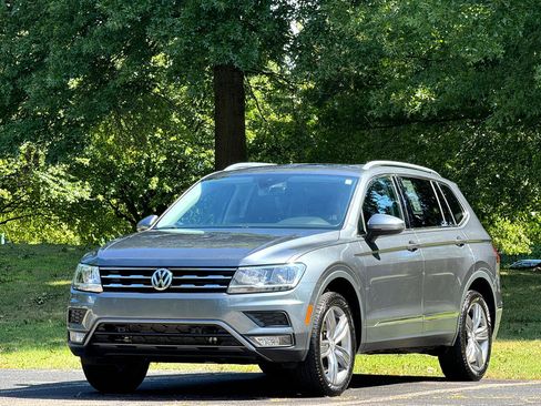 Used 2020 Volkswagen Tiguan SEL image 4