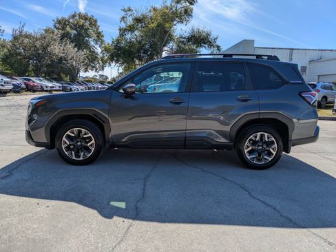 Certified 2025 Subaru Forester Premium image 7