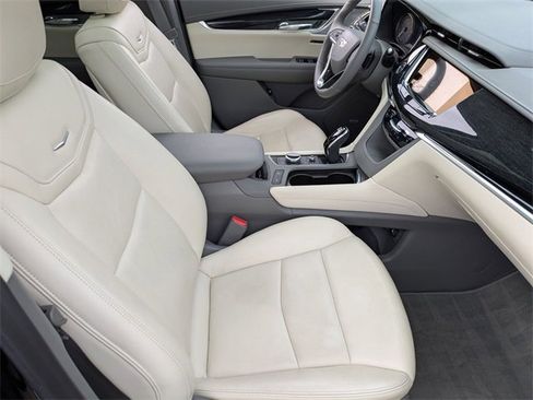 Certified 2023 Cadillac XT6 Premium Luxury w/ Technology Package image 28