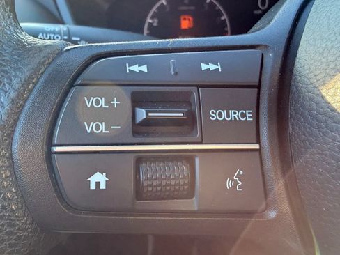 Used 2025 Honda HR-V LX image 18